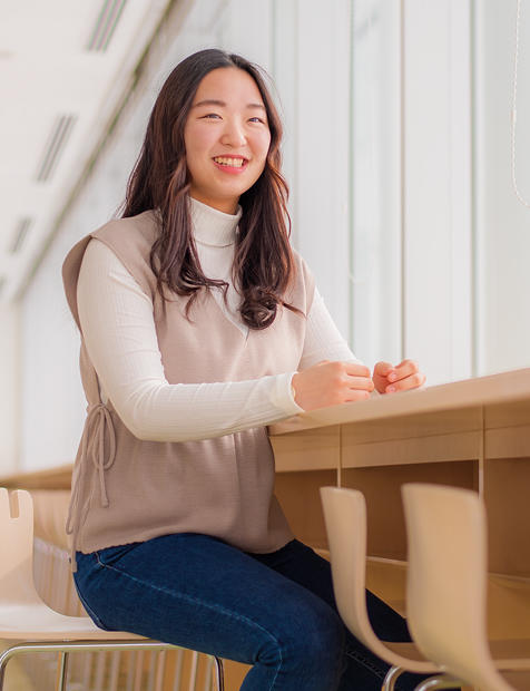 Kon Momoka