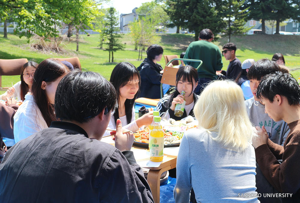 ピクニックで広がる国際交流の輪