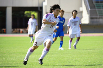 札幌大学サッカー部と日本代表練習試合 場所:厚別競技場