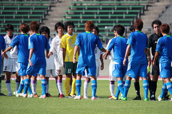 札幌大学サッカー部と日本代表練習試合 場所:厚別競技場