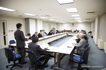 大学と近隣町内会並びに事業主様との懇談会を開催しました