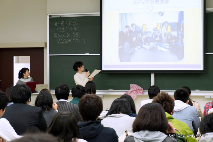 つばさプロジェクト合同課題構想発表会の様子