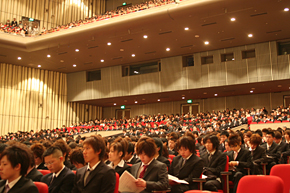 4月1日(火)、平成20年度入学式が行われました