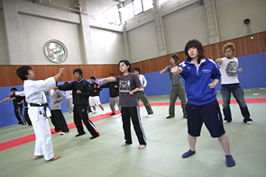 文化学部で、日本で初めてとなる日本武芸「体道」の授業が始まりました